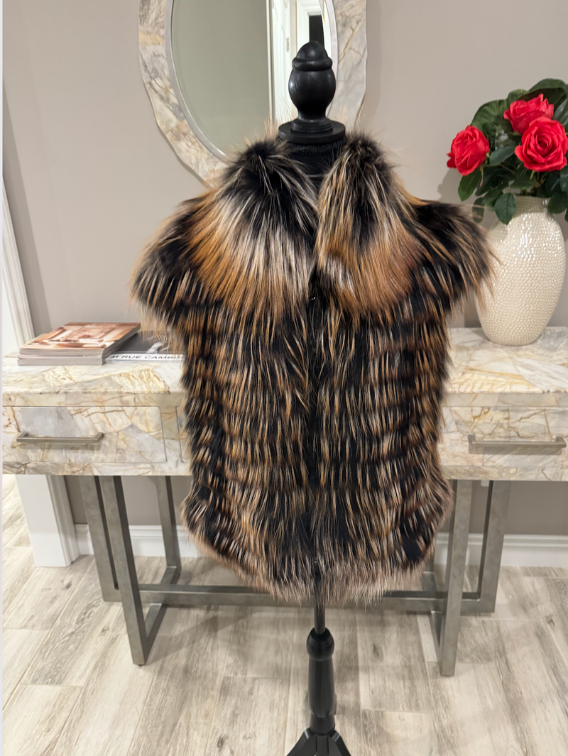 Size XL: Black and gold fox  vest