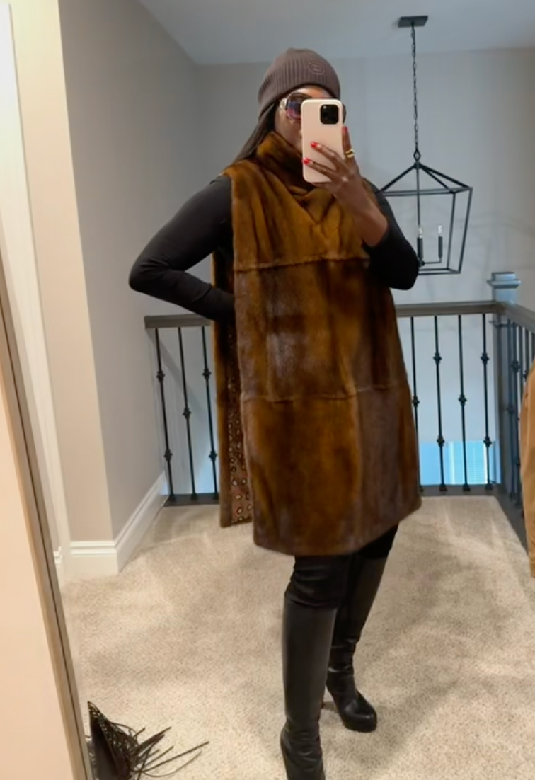 Best Fits Size M-L Mink turtleneck apron